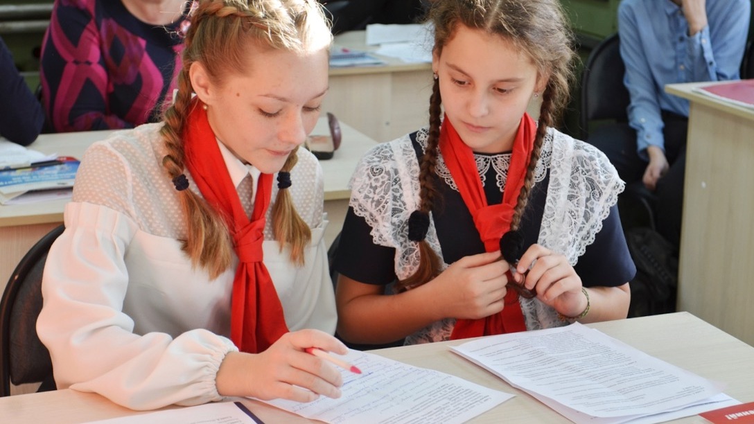 Лишь 6 татарстанских школьников получили по 100 баллов по двум предметам
