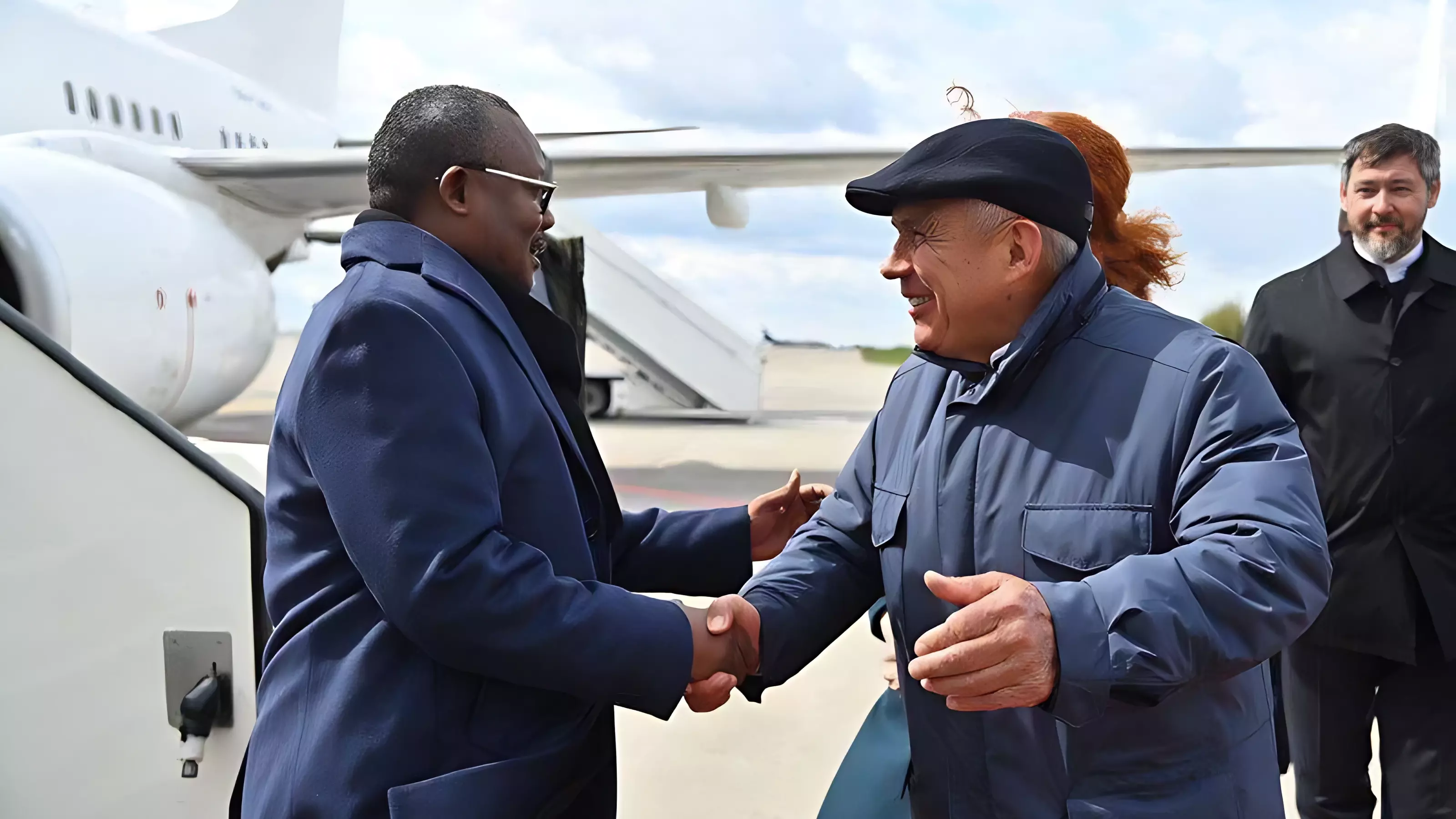Президент Гвинеи-Бисау прилетел в Казань