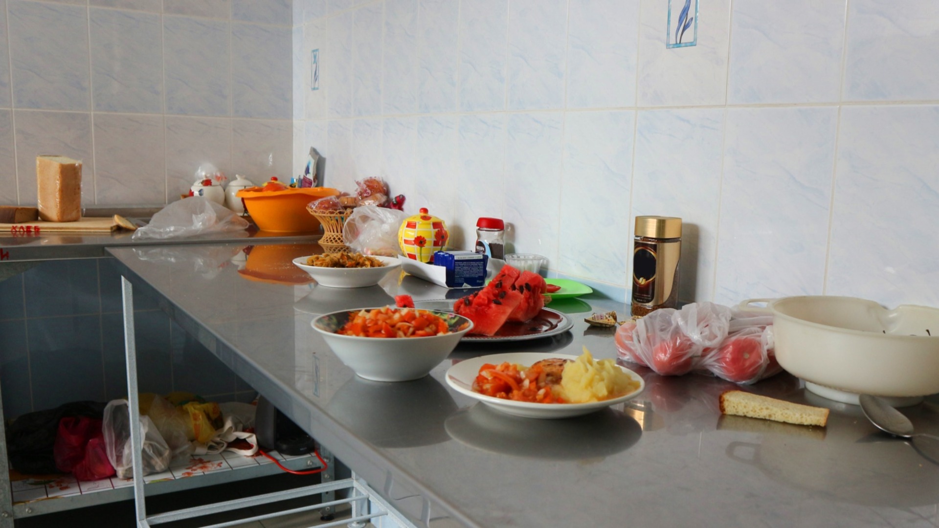 Казанские студенты лишились кухни из-за грязи — Telegram