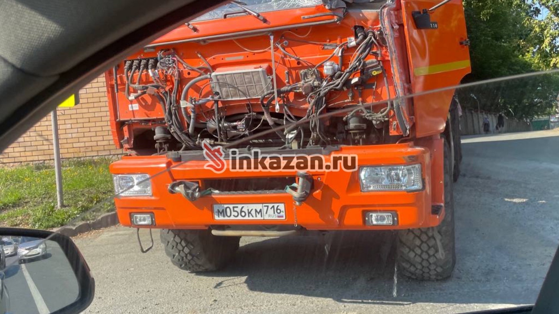 В Казани 2 пассажирки автобуса пострадали из-за ДТП с «Камазом»