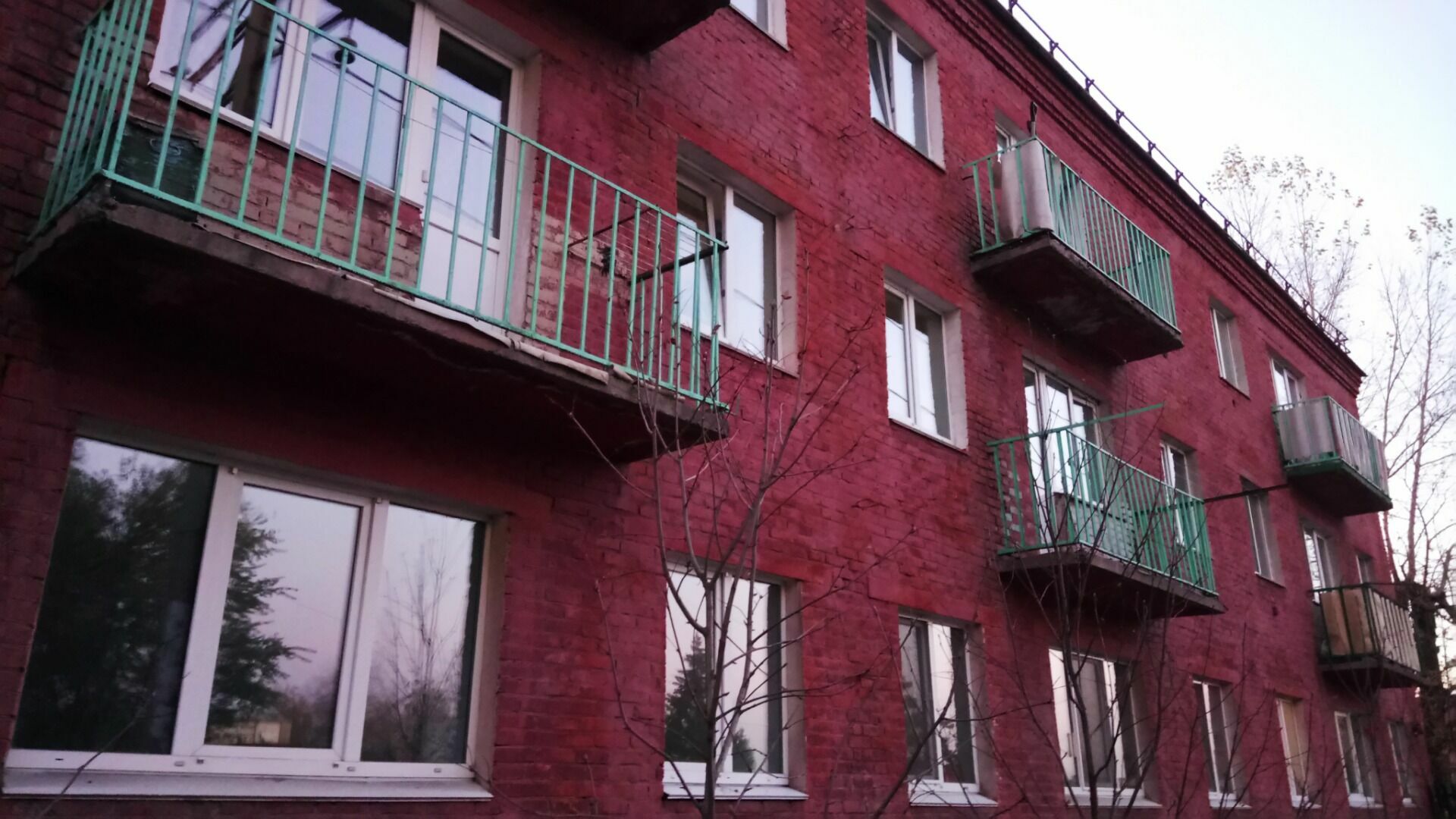 В Челнах 10-летняя девочка застряла на холодном балконе