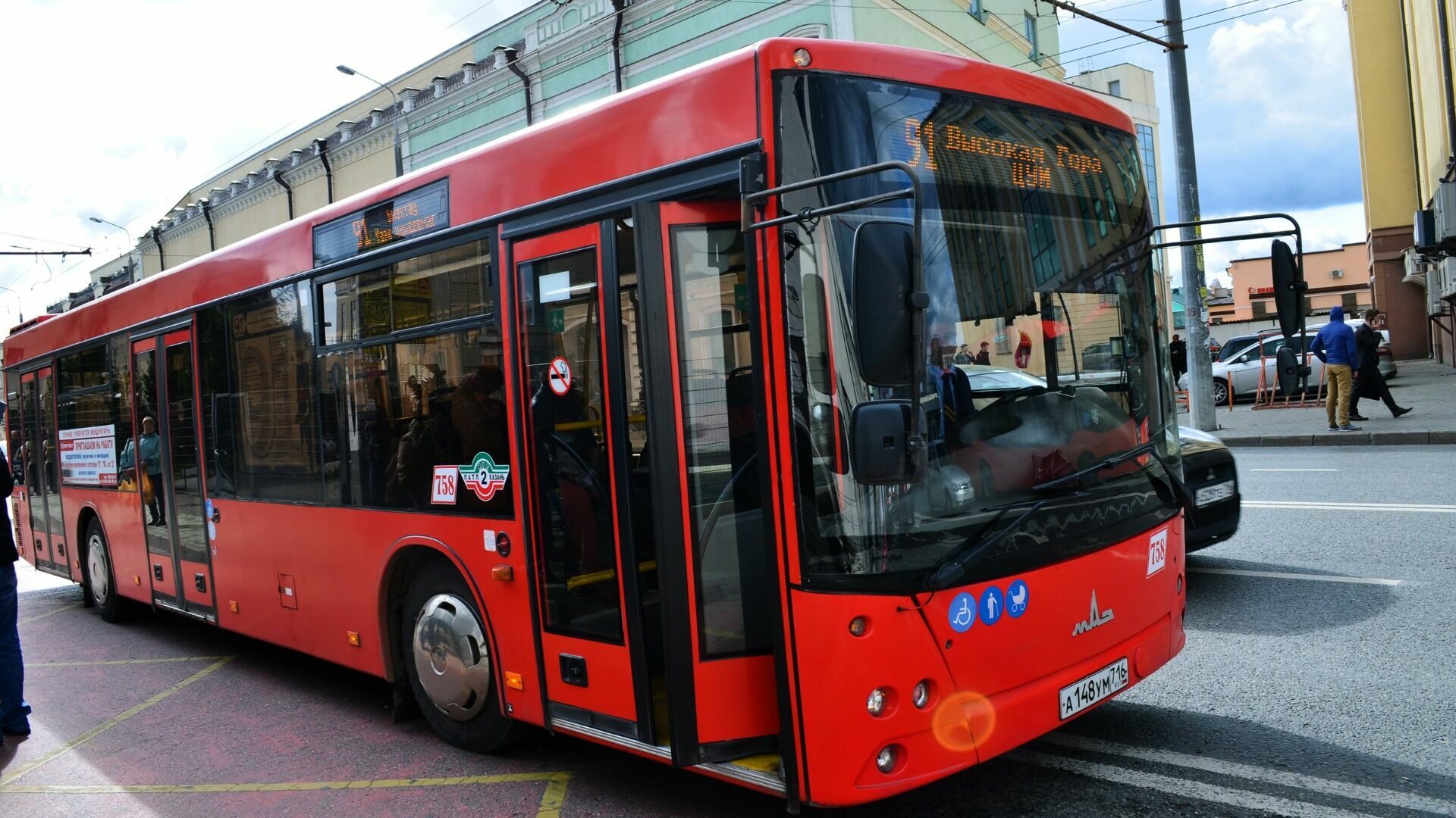 В Казани автомобилисты более 200 раз подрезали автобусы