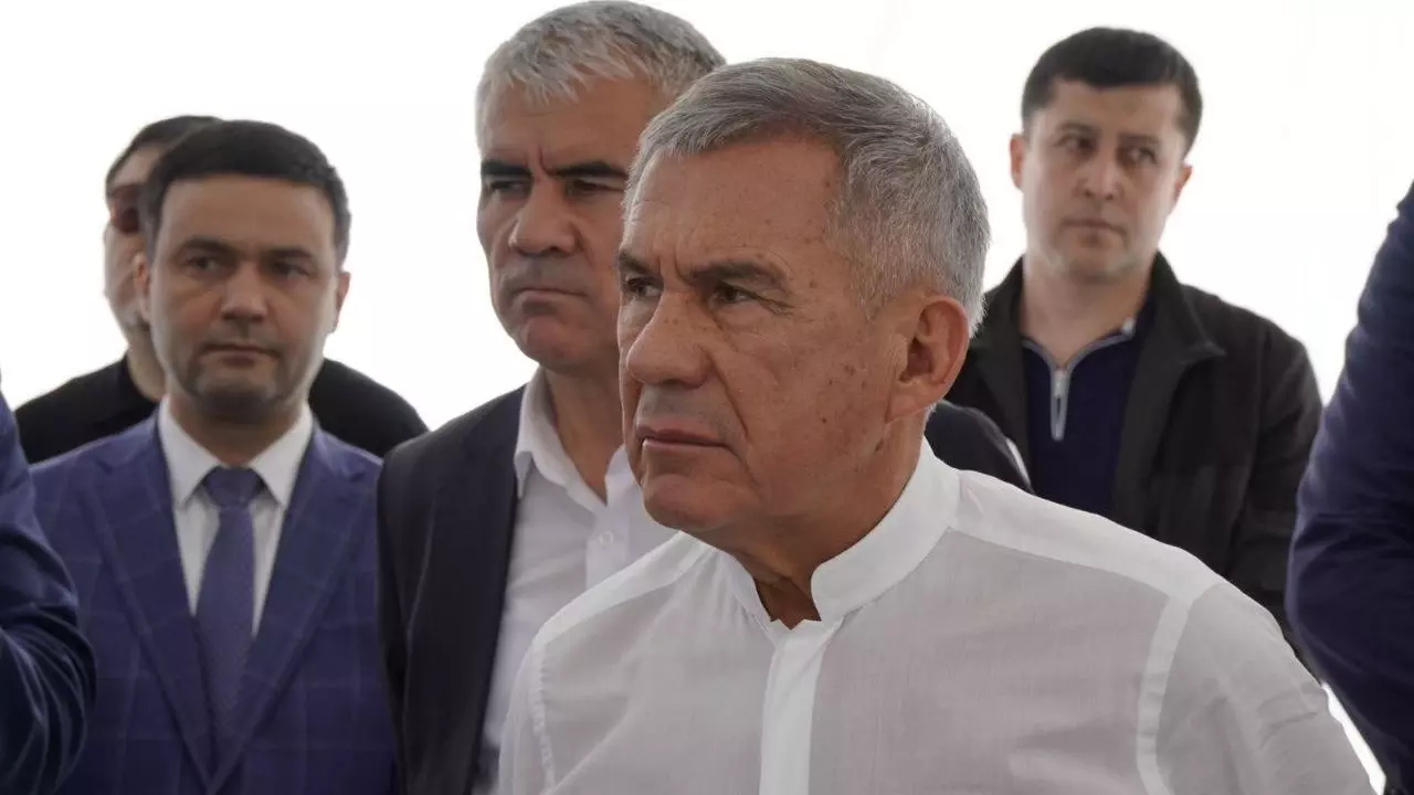 Минниханов консультировал чиновников Узбекистана по строительству
