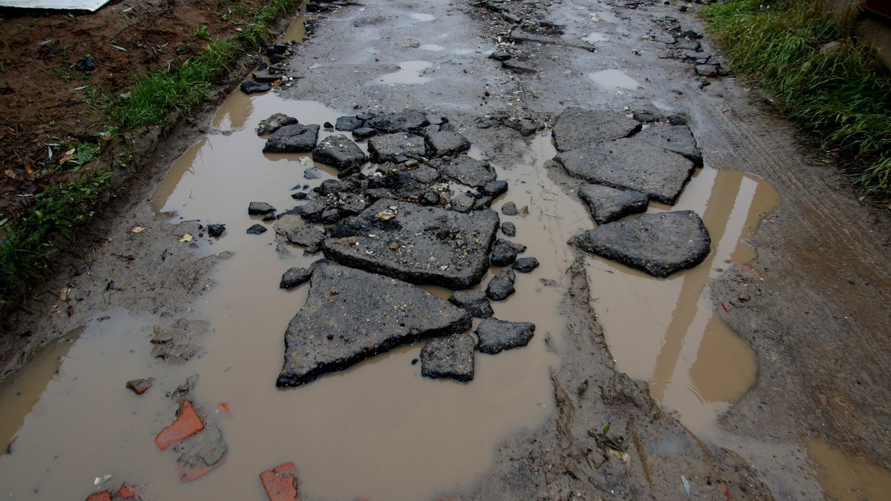 Татарстанцы не видят ремонта дороги с уплаченных ими налогов
