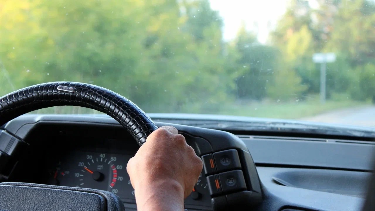 Татарстанским водителям дали рекомендации в жару