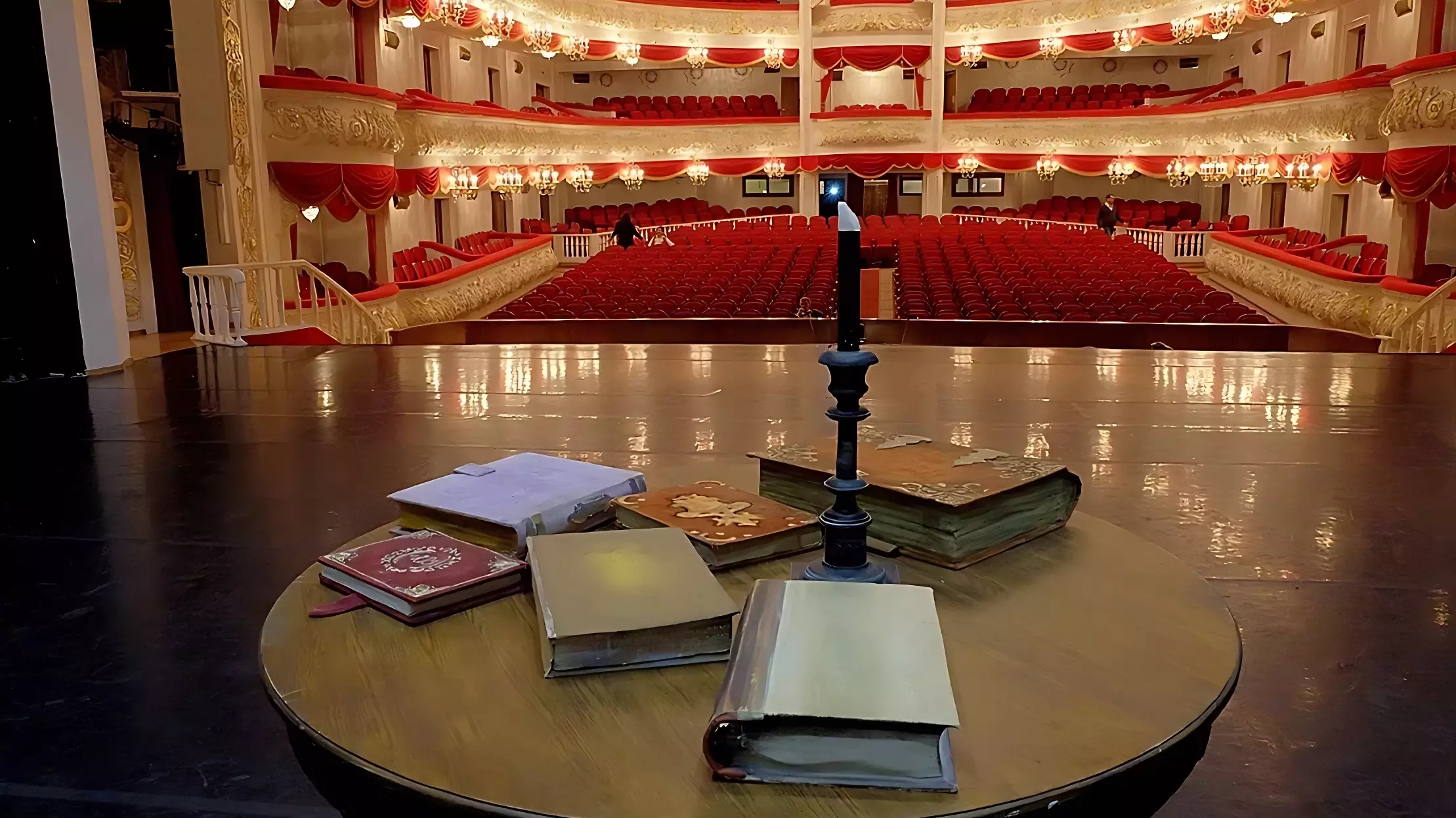 Зрители указали на сервисный сбор при возврате билетов в театр оперы в Казани