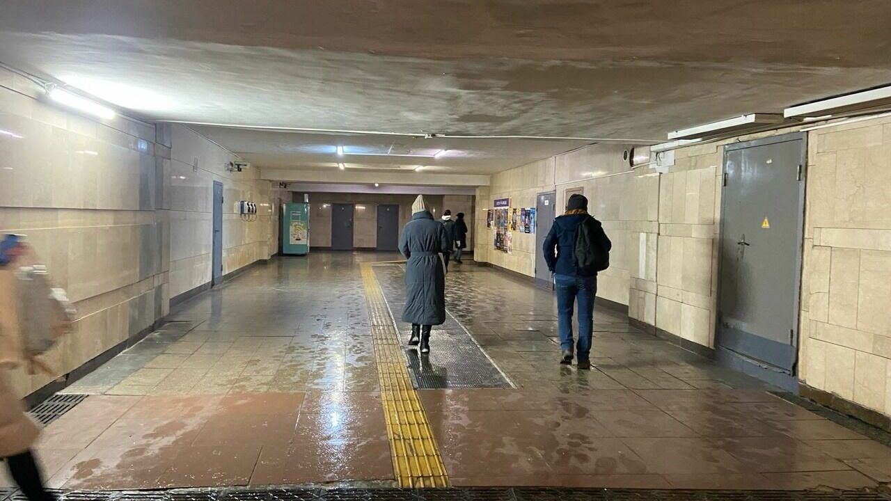 Переход станции метро Суконная Слобода