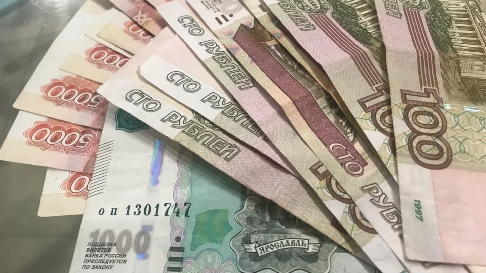 Сотрудники «Сибура» в Татарстане получают до 70 тысяч рублей