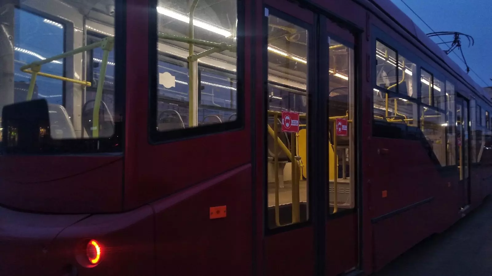 В Ново-Савиновском районе застряли трамваи
