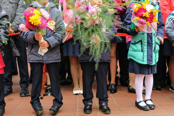 В Татарстане школьные линейки проведут на улице