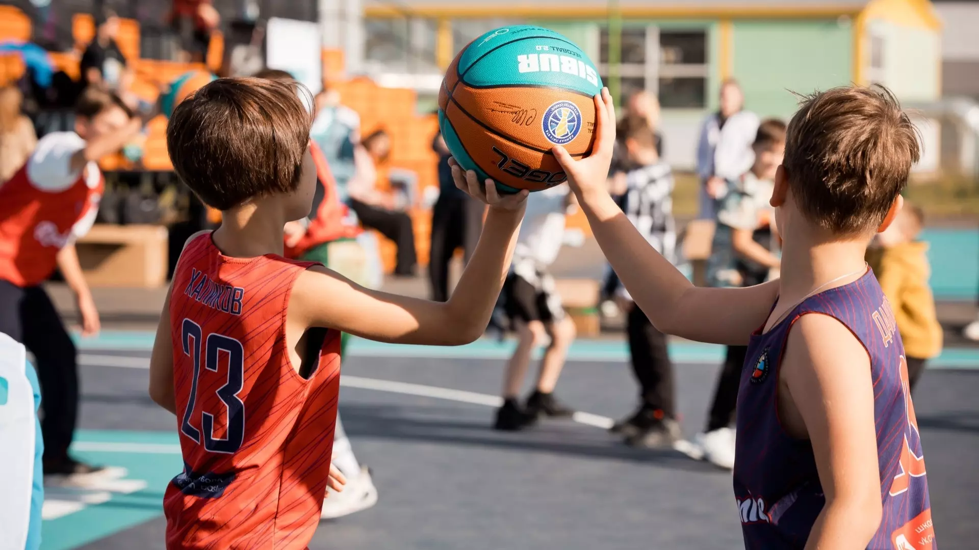 «Точка роста»: в Казани открылся Центр уличного баскетбола и гандбола