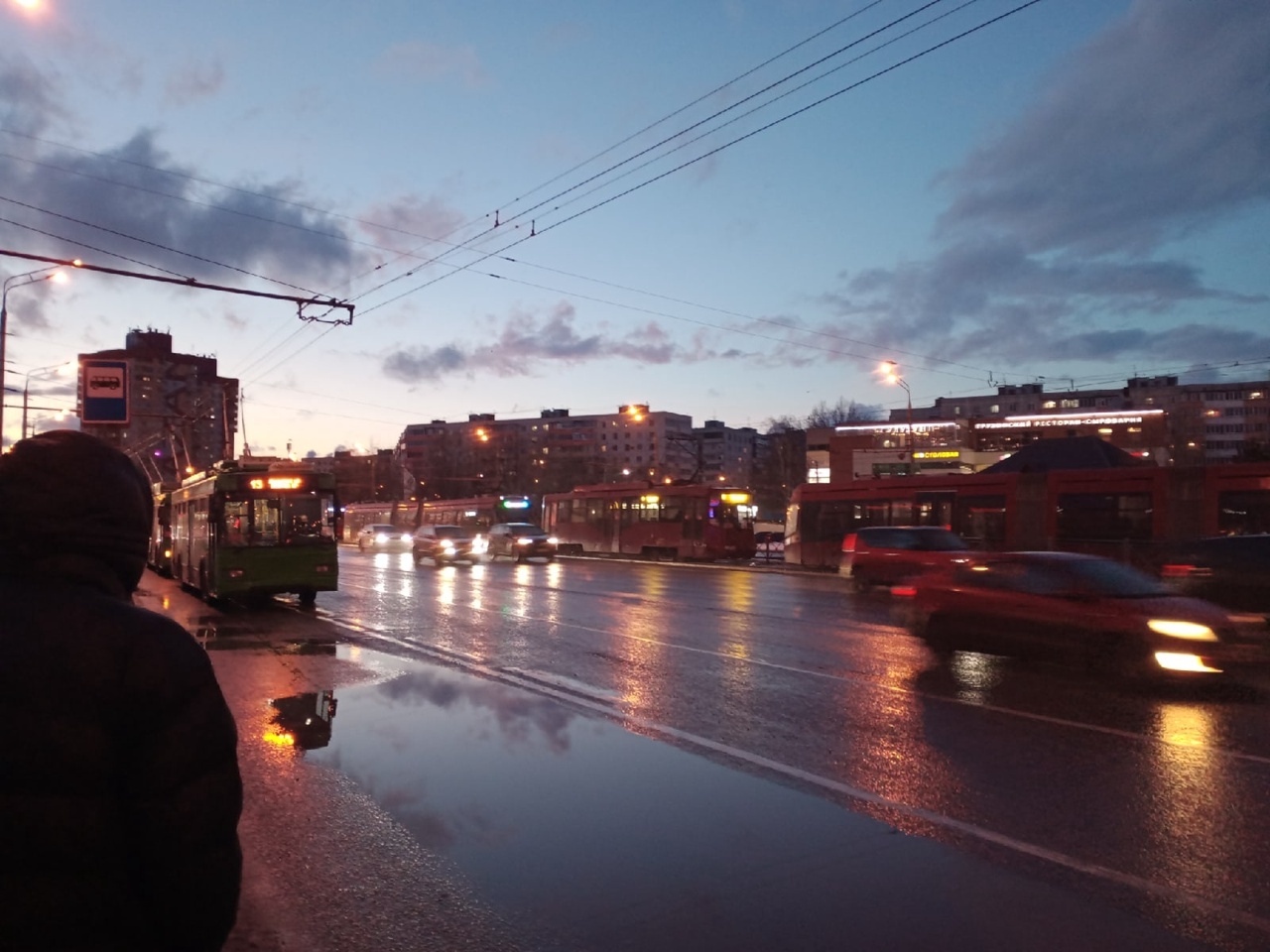 В Казани встали трамваи и троллейбусы