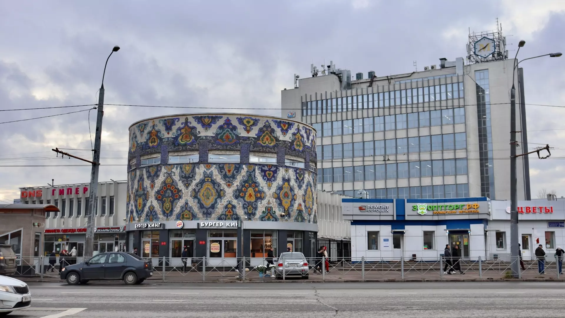 Фотоистория: как выглядит ТЦ «Тюбетейка» в Казани
