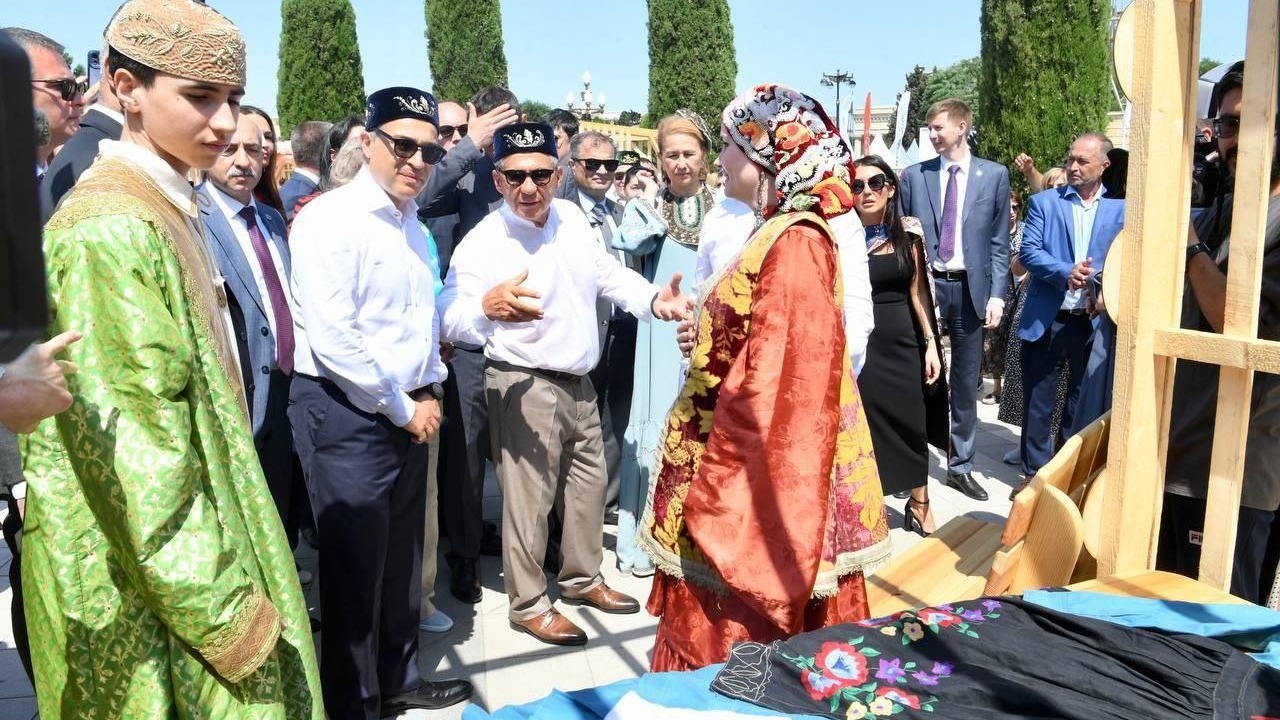 Минниханов побывал на Сабантуе в Баку