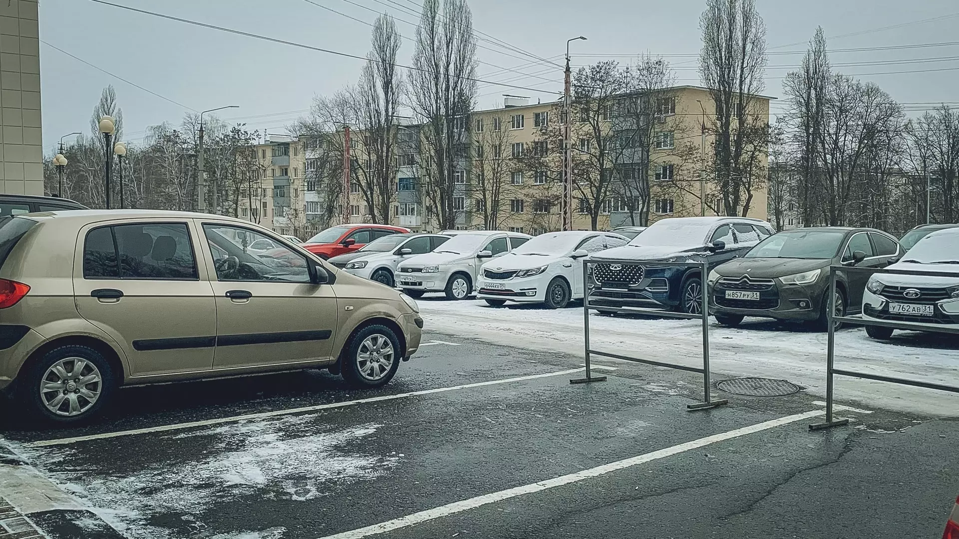 Власти Казани не могут обеспечить достаточное количество парковочных мест