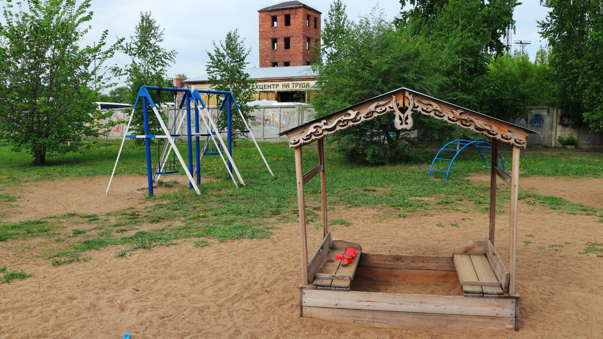 В Татарстане один район отсудил у другого землю с недвижимостью