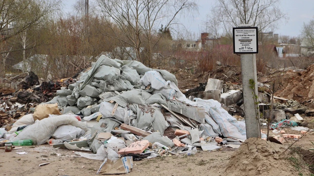 Десятки миллионов дали на вывоз мусора возле М-7 в Татарстане