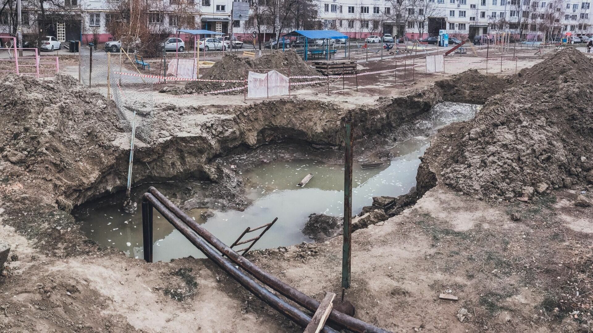 В Казани 5 провалов грунта произошло из-за 35-летнего трубопровода