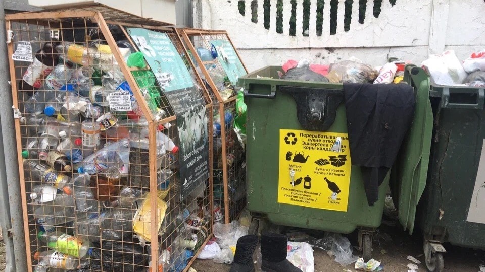 Площадка для мусора в Челнах стала незаконной свалкой