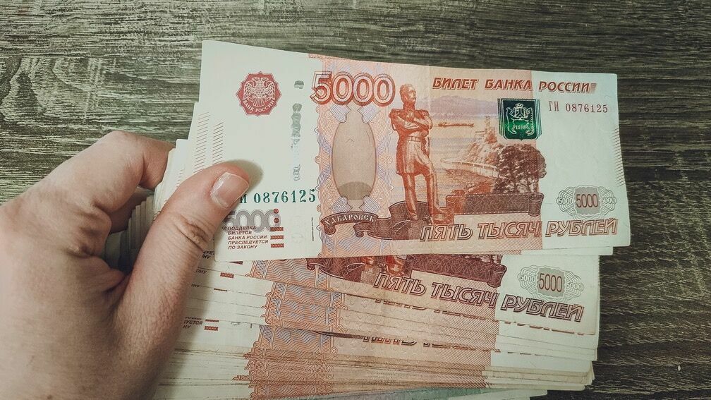 В Татарстане учителей попросили отдать деньги ветеранам ВОВ