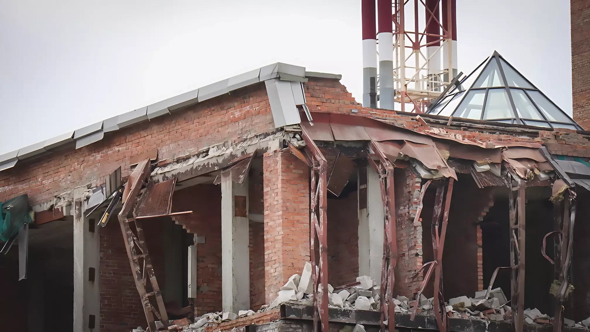В Нижнекамске недостроенное здание снесут вместо продажи