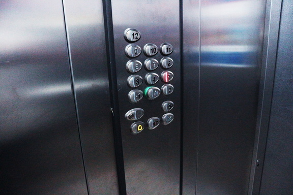 В Татарстане лифт мог стать возможным источником очагов заражения COVID-19