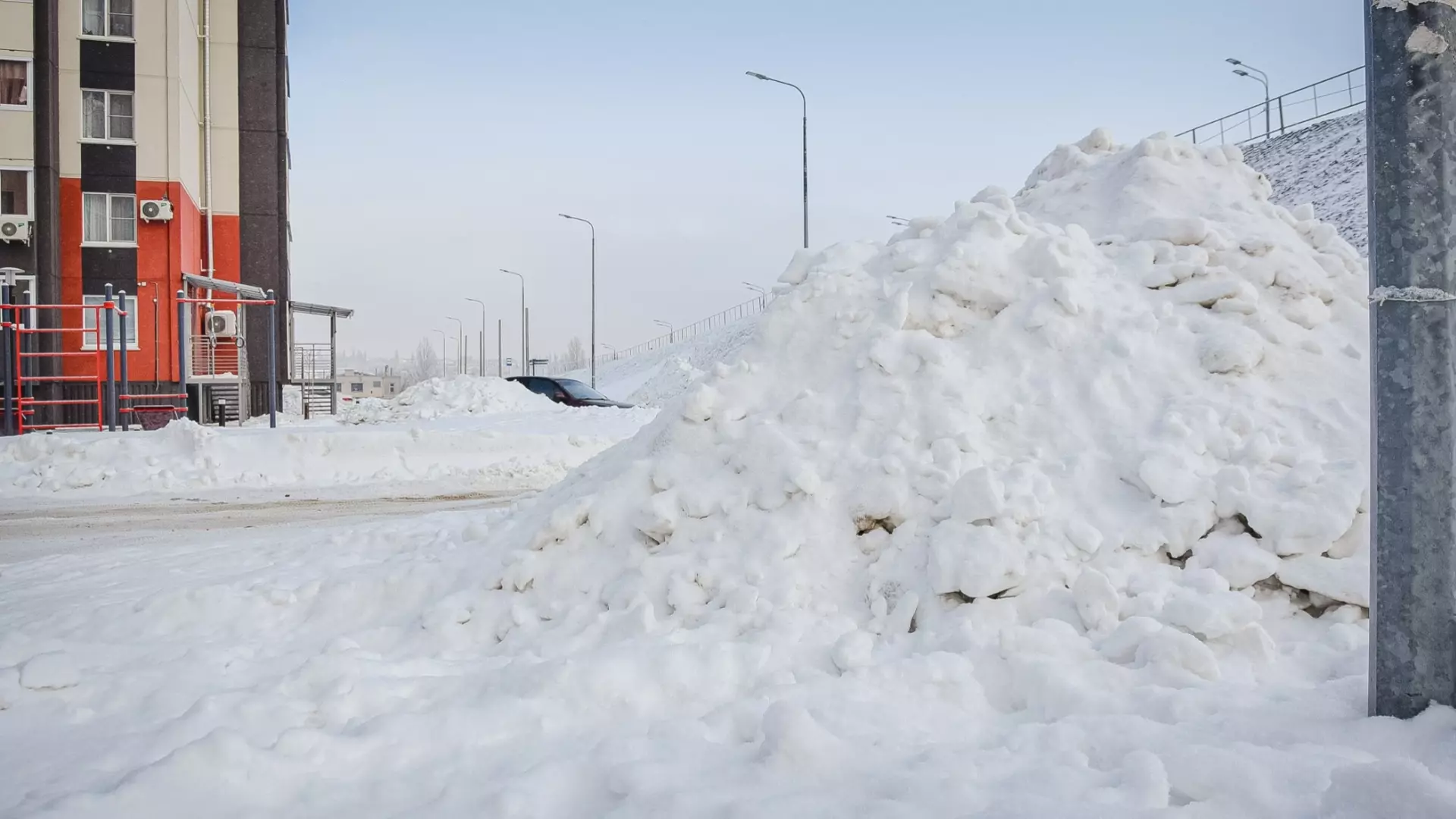 Татарстанцы не могут выбраться из поселка с начала снегопада