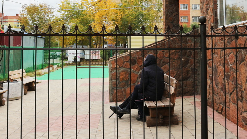 Казанские школы и детсады обнесут 2-метровыми заборами
