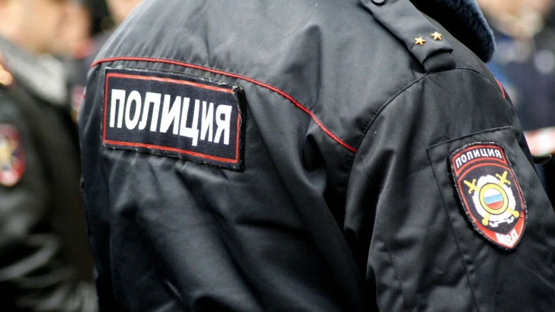 Казанский полицейский ушел в отставку после покупки дома и машин