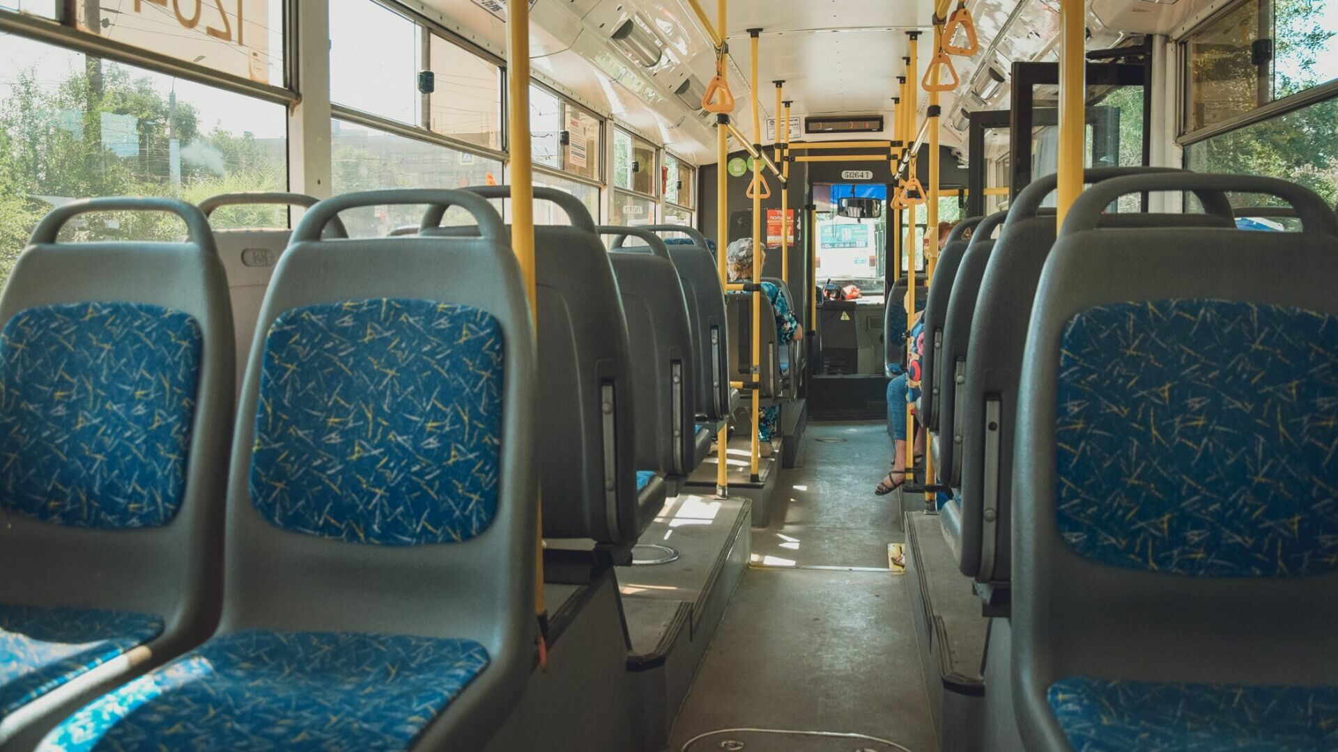 «Никому нет дела»: в Казани пожаловались на острые предметы в сиденьях автобусов