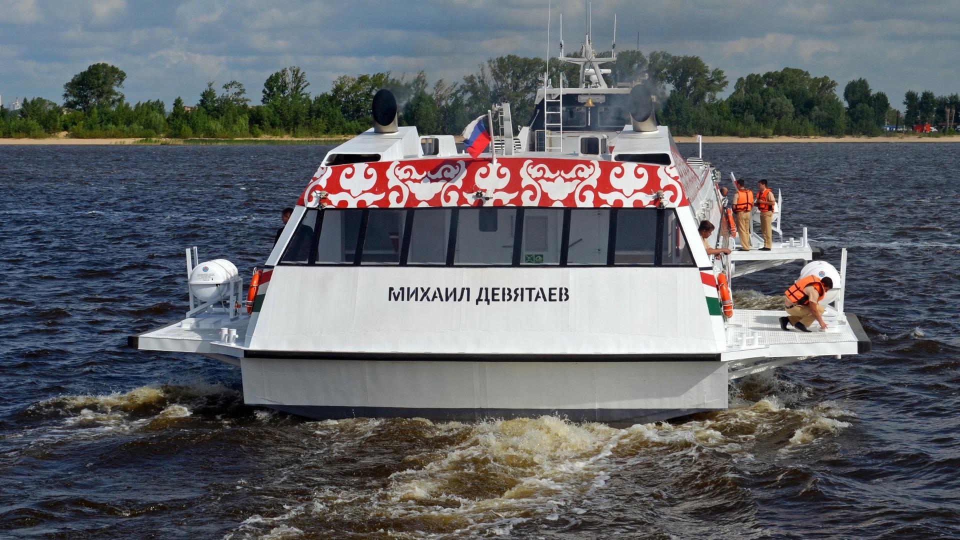 Водные рейсы из Казани в Ульяновск продлили до конца сентября