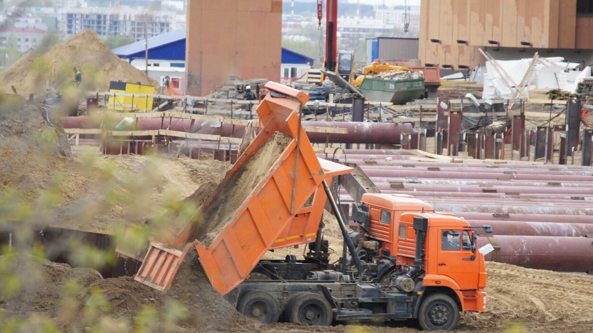 Татарстанцев наказали за кражу со стройки М-12 бетонных плит