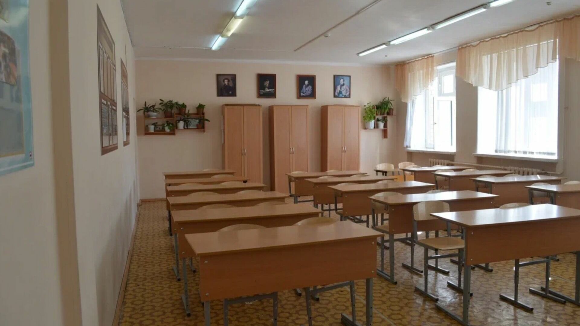Школы Татарстана обновят на федеральные средства