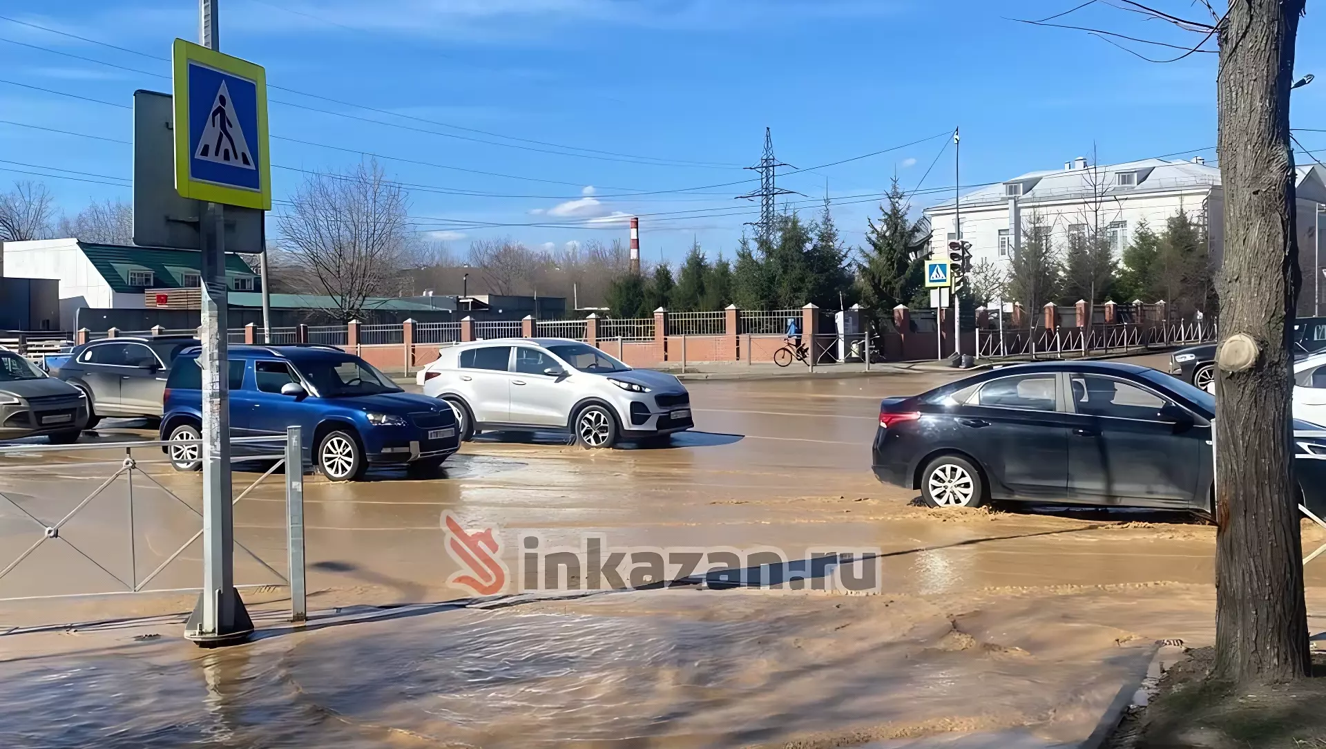 В Казани затопило улицу