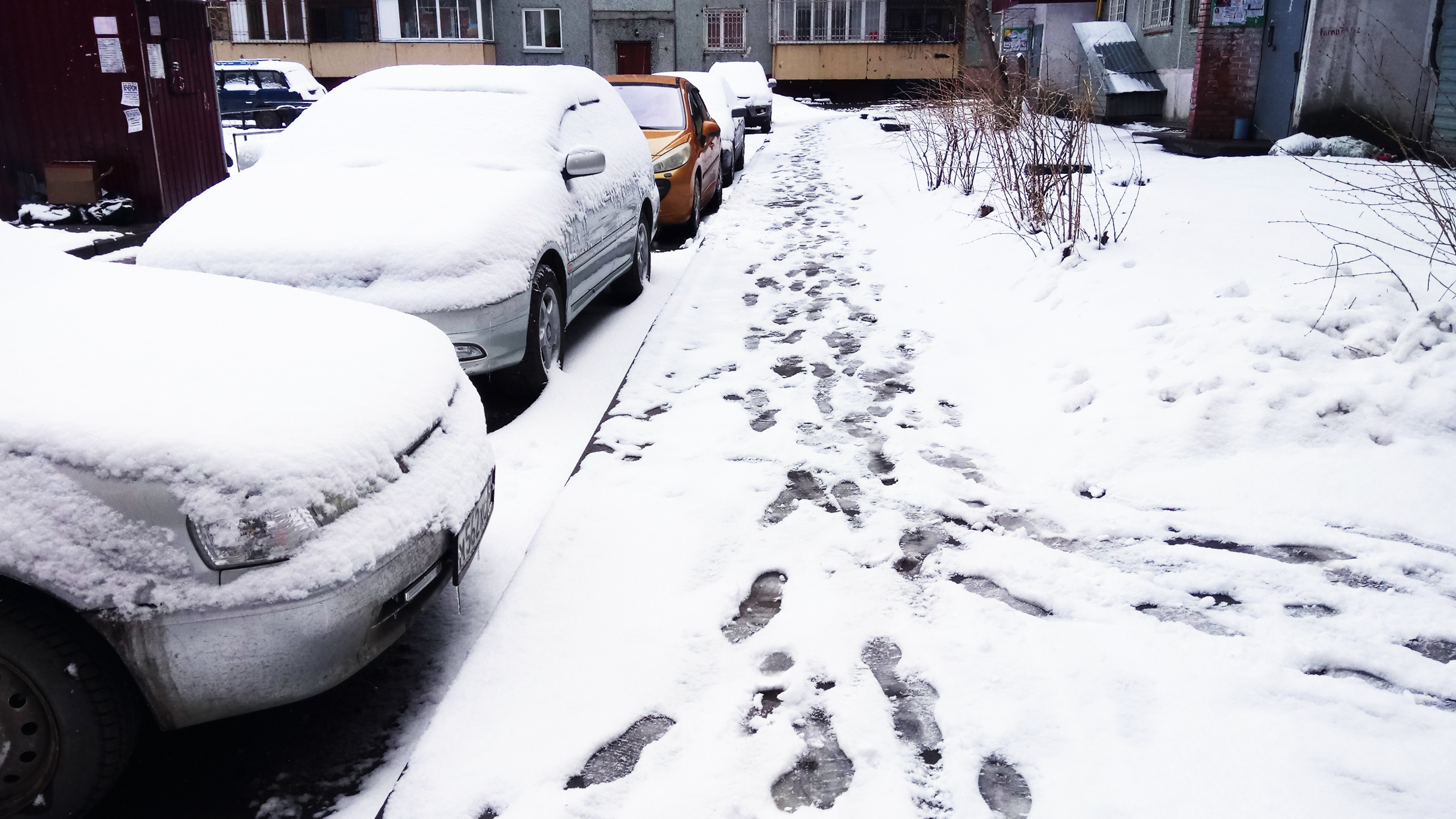 Метшин призвал казанцев и УК договариваться о вывозе снега