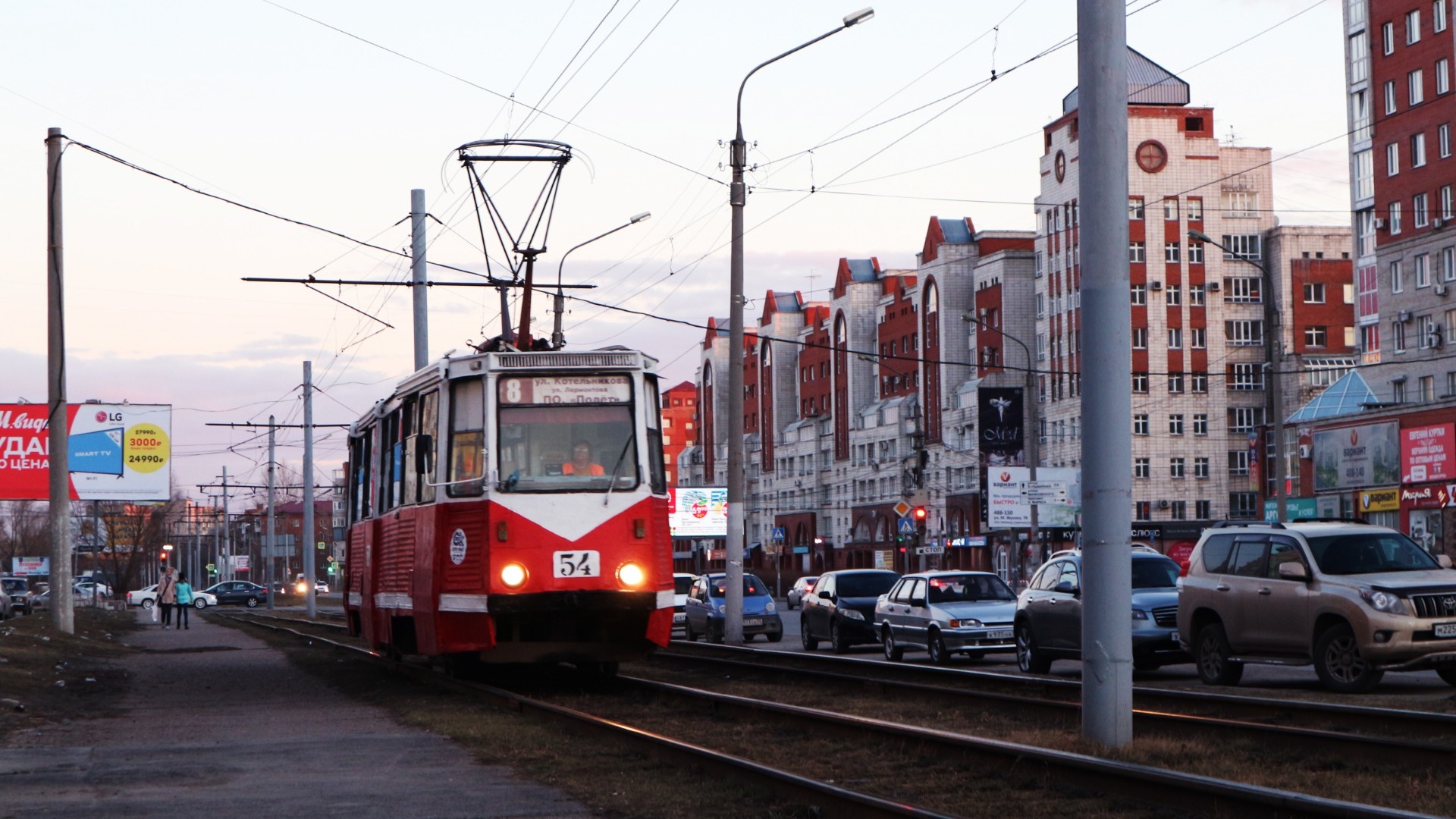 В Казани из-за обрыва контактной сети загорелся трамвай