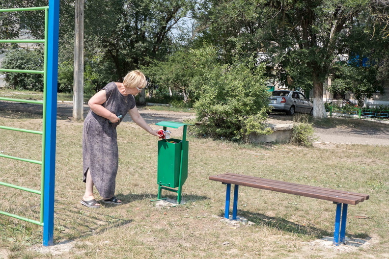 Жительница Казани заполнила всю квартиру мусором