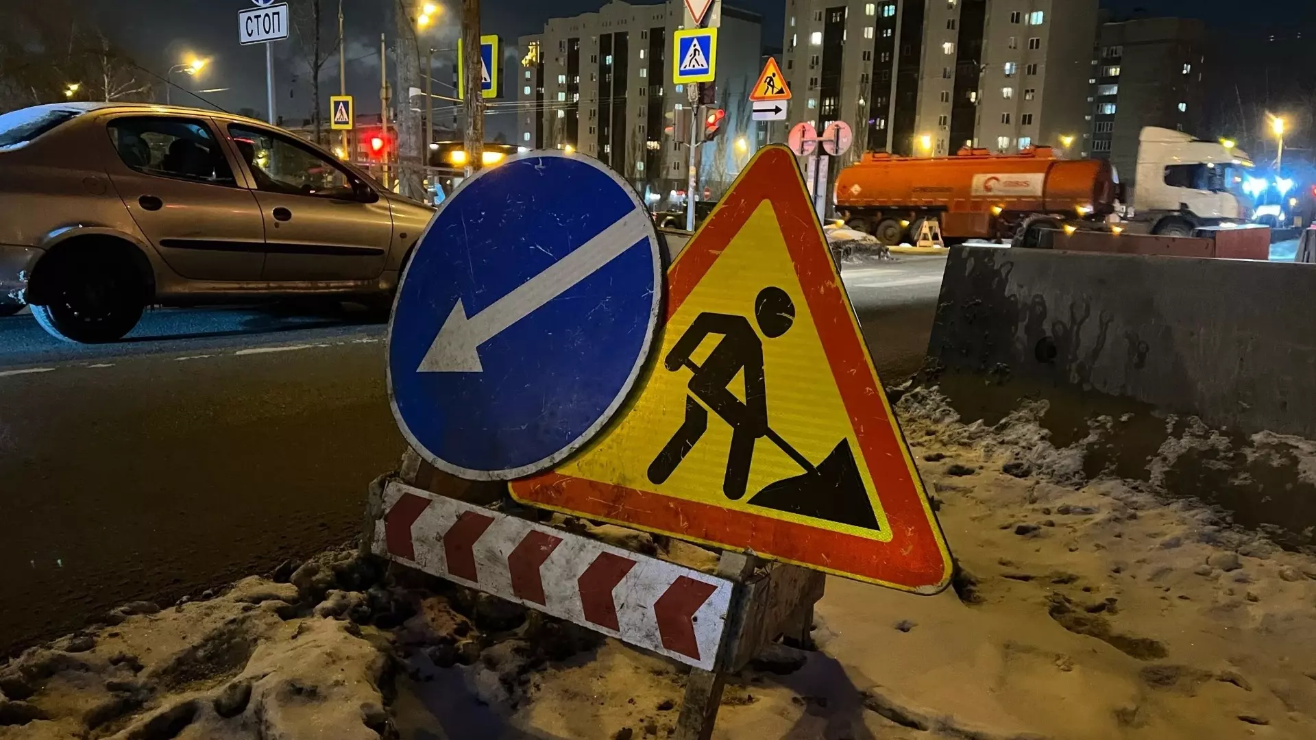 Пешеходам доставят неудобства из-за ремонта гостиницы в центре Казани