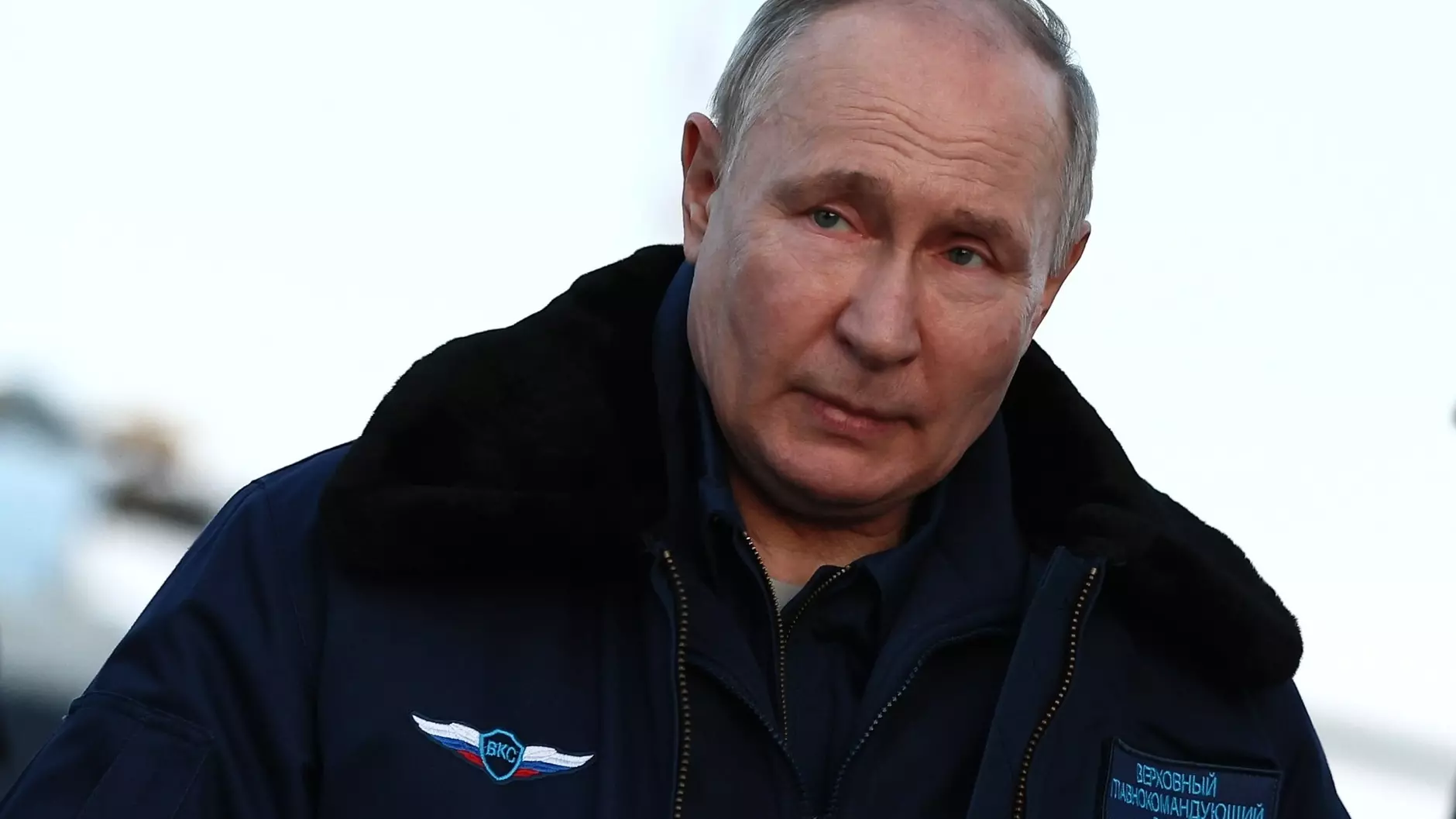 Путин поручил обеспечить все федеральные трассы сотовой связью