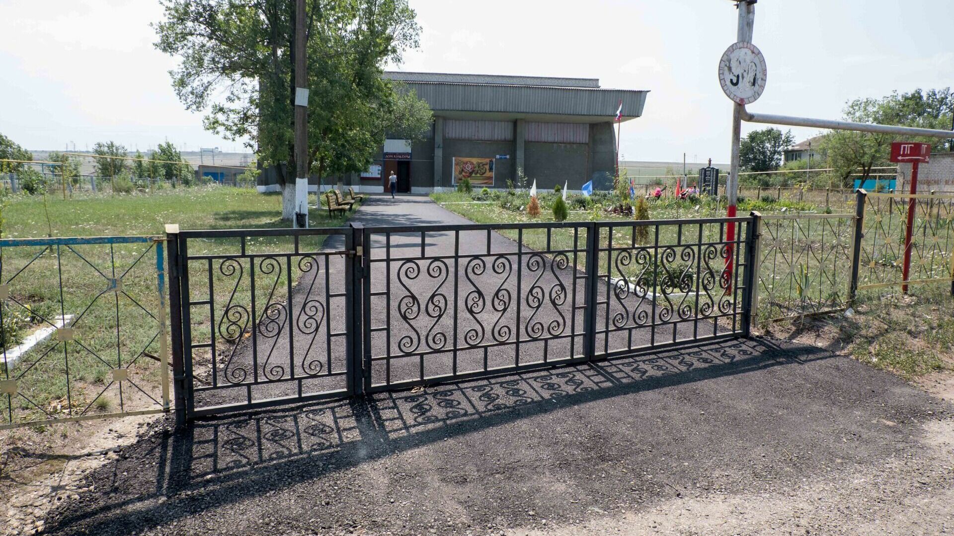 Выпускников детсада Челнов попросили купить забор