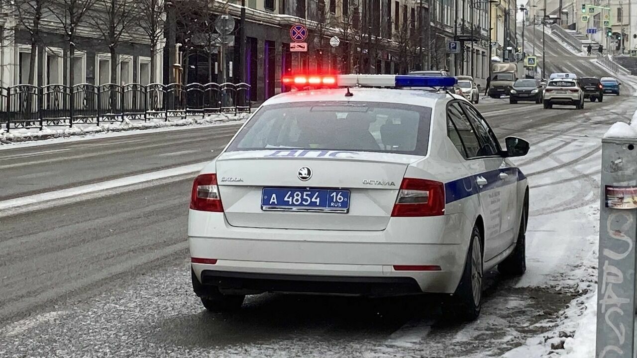 Похожего на министра лихача на BMW оштрафовали на 400 рублей