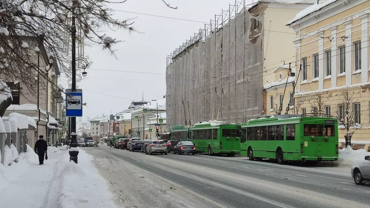 В Казани снова стоят троллейбусы