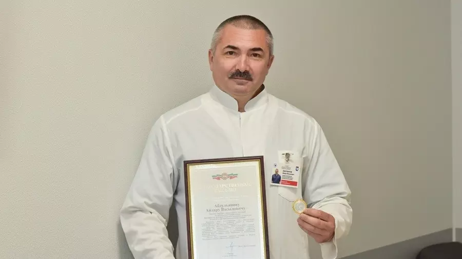 Заслуженного врача Татарстана осудили за смерть пациентки
