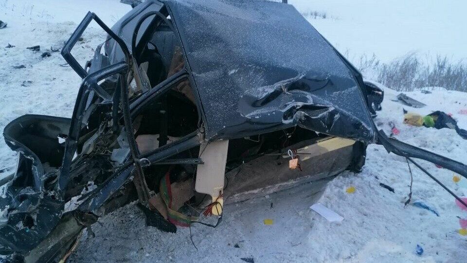 Водитель «ВАЗа» погиб при столкновении с фурой в Татарстане