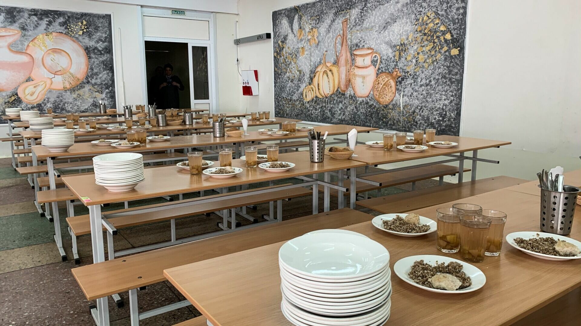 Родители казанских школьников жалуются на питание в столовых