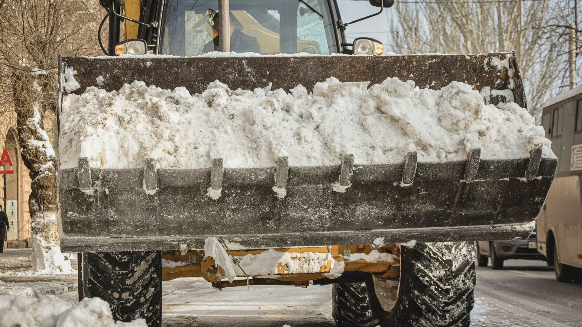 За один день с улиц Казани вывезли более 3 тыс тонн снега