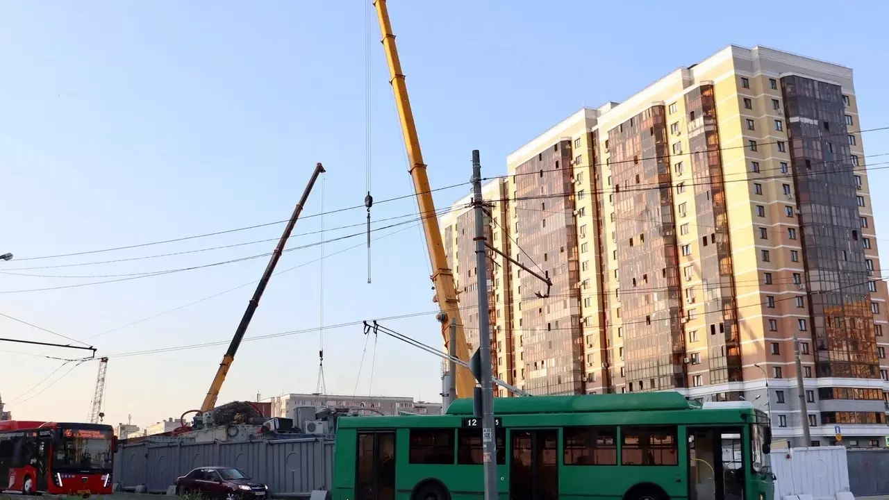 В Казани горят провода троллейбуса