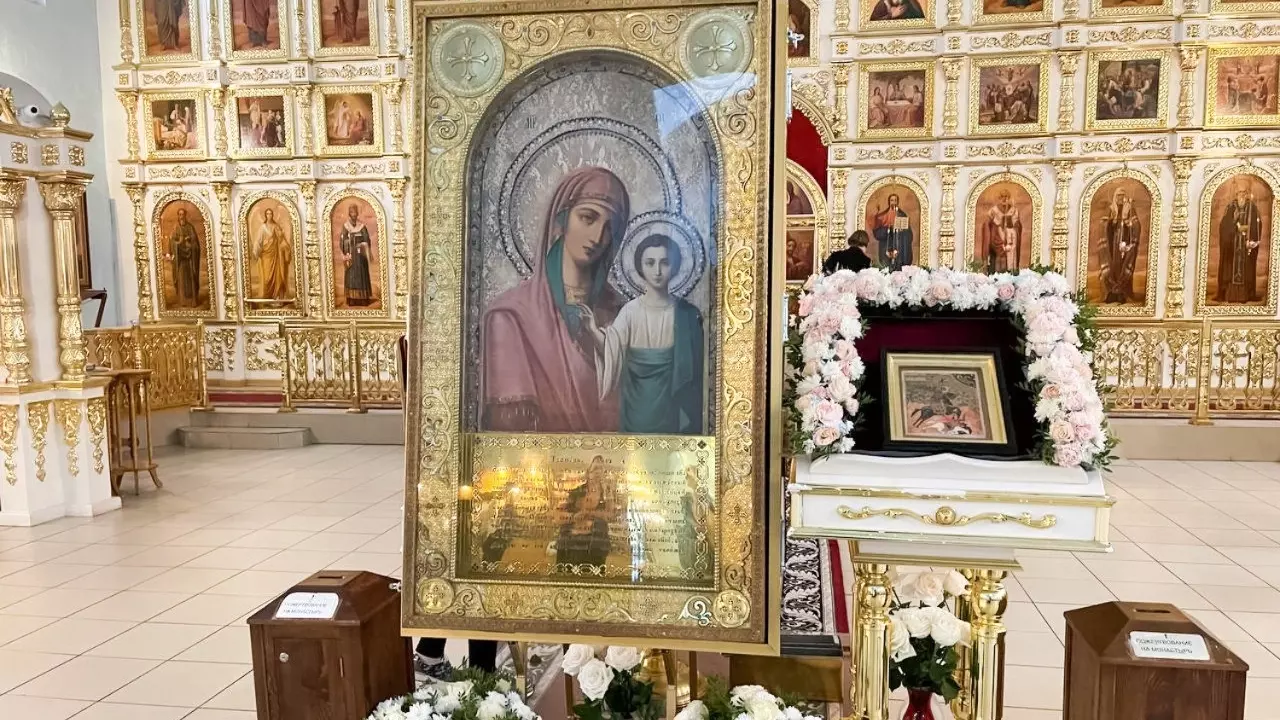 В казанском соборе оказалась Казанско-Коробейниковская икона Божией Матери