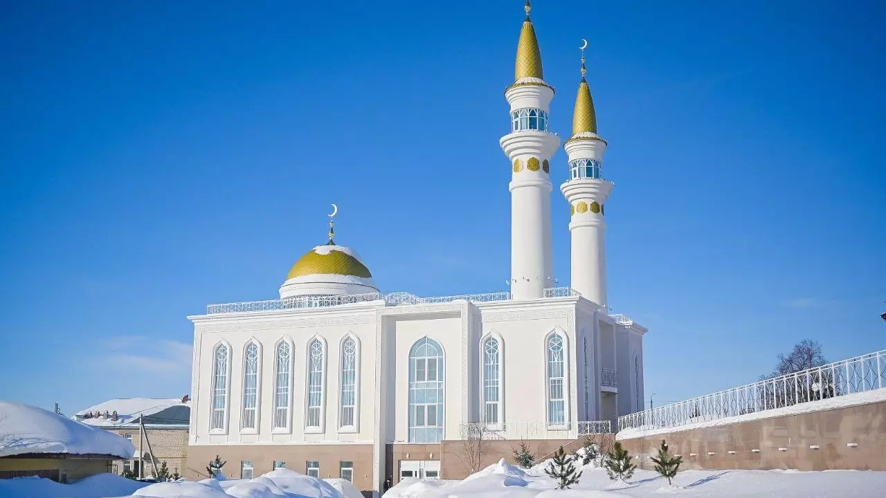 Минниханов и Шаймиев приехали открыть соборную мечеть под Казанью