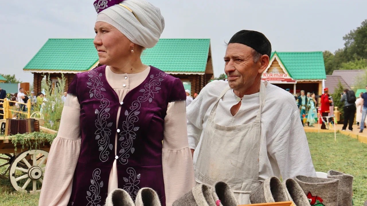 Власти Татарстана создадут современную татарскую одежду